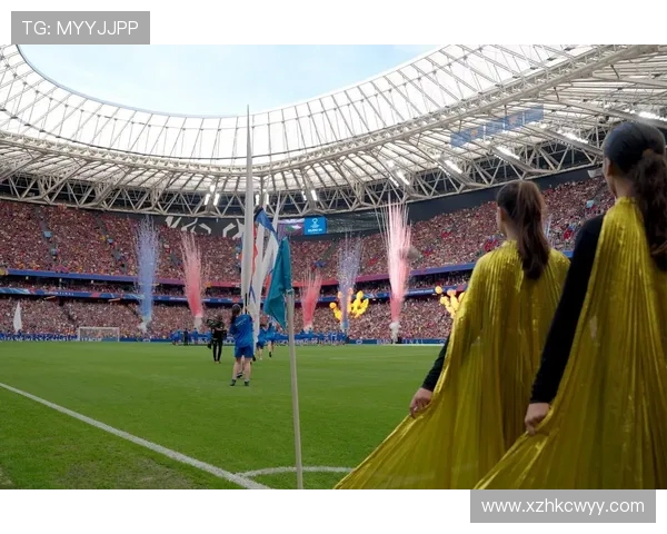 足球世界新纪元：从技术革新到战术创新，未来赛场的变革与机遇